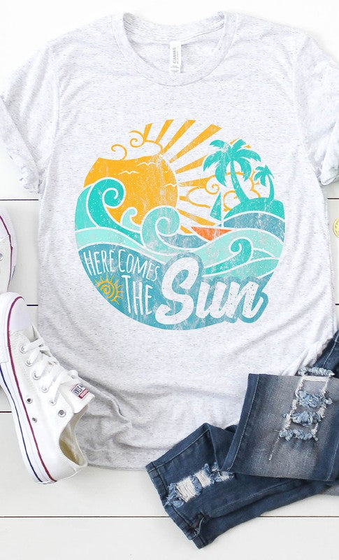 Vintage Here Comes the Sun Beach Graphic Tee PLUS